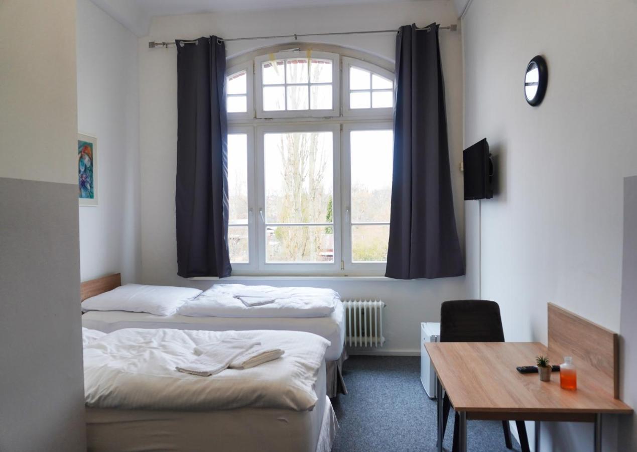 Motel Home Wittenau Berlin Exterior photo